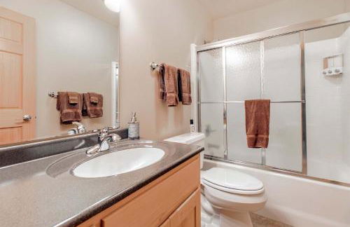 Incredible Views w Garage on Lake and bike trail - Foto 54