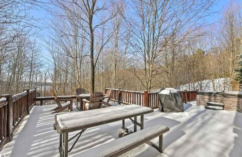 The Hillside Hideaway at Crystal Lake - Great Spa! - Foto 13