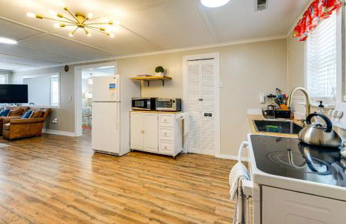 Swim, Fish and Explore! Family Hague Haven with Dock - Foto 11