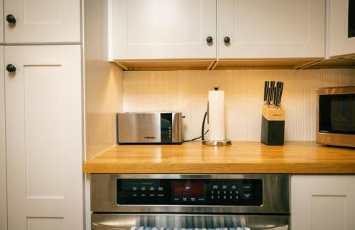 Riverfront getaway with sauna near mountains and hiking - Foto 33