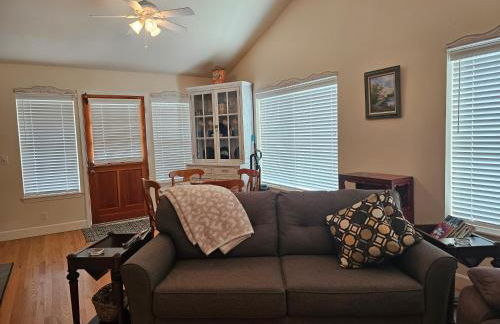 Charming, Private Cottage in Myrtle Creek - Foto 25