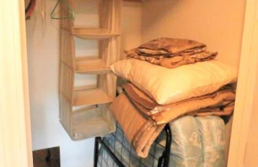 Charming Downstairs Unit - Foto 19