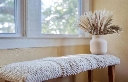 Historic 1Bdrm - Parking - Walk to Restaurants & Westport! - Photo 34