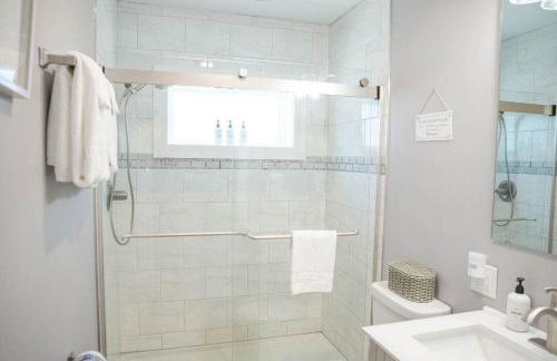 Eclipse Hot tub and billiards in Downtown Geneva - Foto 21