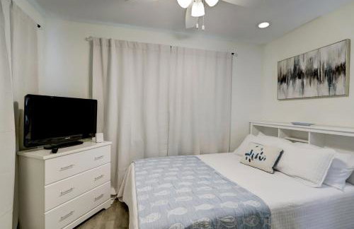 Kingwood Cottage - 10 mins from IAH - Lake Front - Foto 21