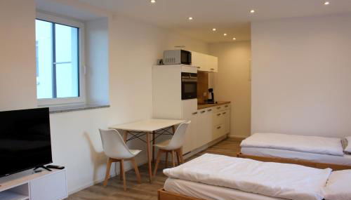 Apartment mit Küche, 2 Einzelbetten, Dusche, Parkplatz, schnellem Internet, ADA7 - Foto 2