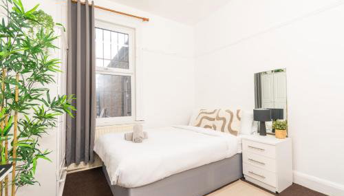 Cottage Flat 2BD Leyton Near Central Line - Sleeps 10 - Foto 2