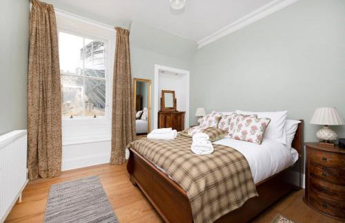 JOIVY Charming 2-Bed Flat Near Edinburgh Castle - Foto 4