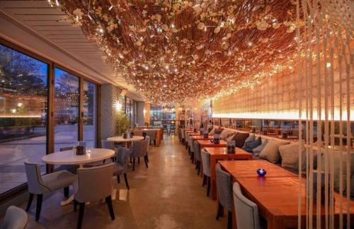 Earthy Elegance Stylish 4BR for Urban Escapes - Foto 57