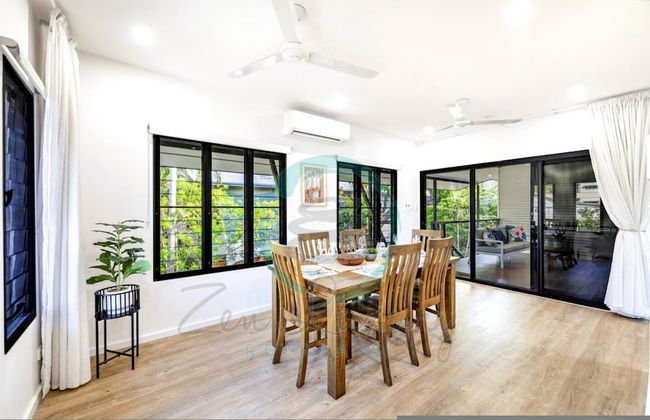 Urbanretreat Modern Outdoor Dining Backyard - Foto 9