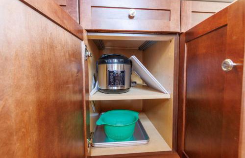 Stunning Apt w Rooftop & Game Room - Sleeps 10 - Foto 30