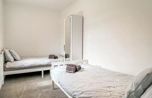 Central Warwick townhouse within easy reach of Stratford upon Avon and Cotswolds - Foto 7