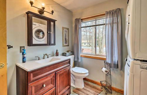 Game Room and Lake Access Albrightsville Home! - Foto 28