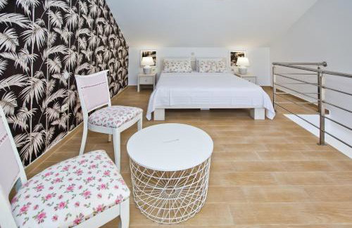 Luxurious Apartments Maslina with Beach - Photo 41