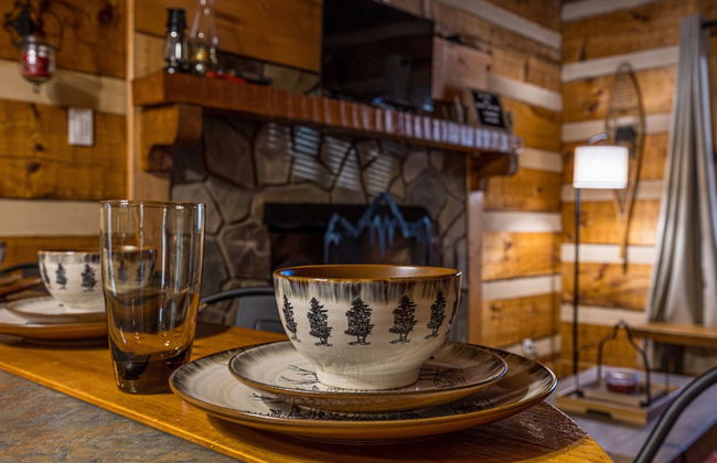 Hidden Hideaway 2 Bedroom Cabin by RedAwning - Foto 12