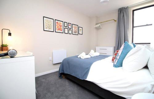 Elegant 2BR w/ Pool Table in Prime Location - Foto 47