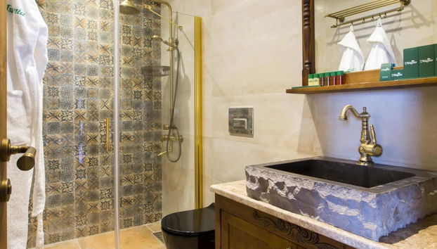 Apartment in İznik with swimming pool - Photo 3