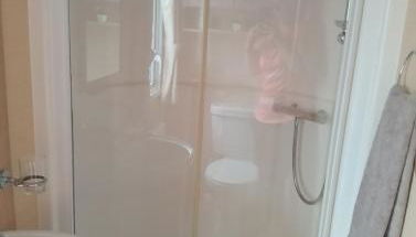 Comfy caravan in Eyemouth - Foto 4, towels, Shower