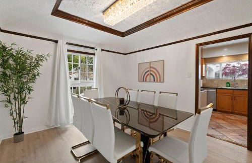 Spacious 4BR House with Large Yard and Parking Beverly Hills Adj - Foto 29