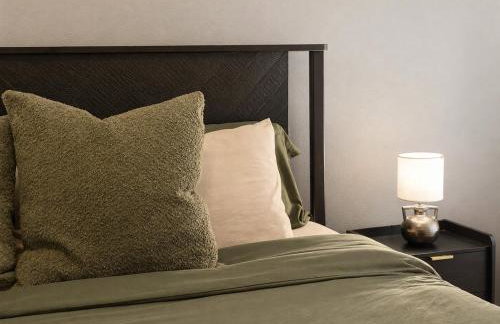 Luxe Deco Haven with Pool, Gym & Parking Close to Disneyland - Foto 65