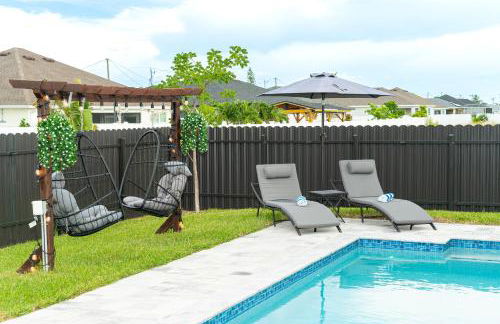 Designer Villa with Heated Pool, BBQ, Firepit, Ideal for Families & Groups - Photo 10