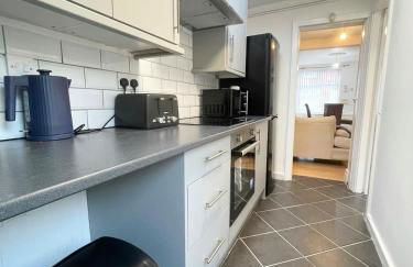 Cute two bedroom house with free street parking - Foto 9