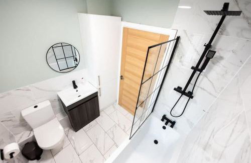 6 The Royal Serviced Apartments, Harwich - Fast WiFi, Private Parking - Foto 30