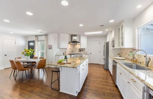 Modern 3BR Home in Napa with Hot Tub & Detached Office - Foto 13