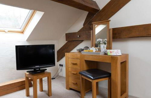 PLAS IWRWG GRANARY - Stunning Barn Conversion based in North Wales - Photo 40
