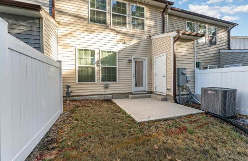 Stylish Getaway near Downtown Raleigh & Coastal Credit Music Park - Foto 20