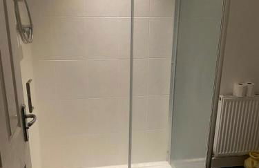 Langham Lake House Milton Keynes - ideal for couples, solo travellers, families - Foto 31