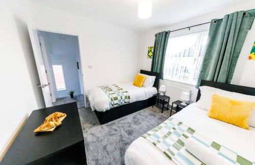 Spacious 2Bed - Great for Contractors - Driveway&Garden - Foto 26