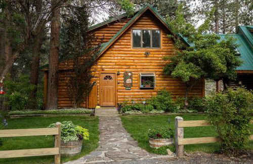 Peaceful Waterfront Log Cabin near Crater Lake National Forest, Oregon - Foto 28