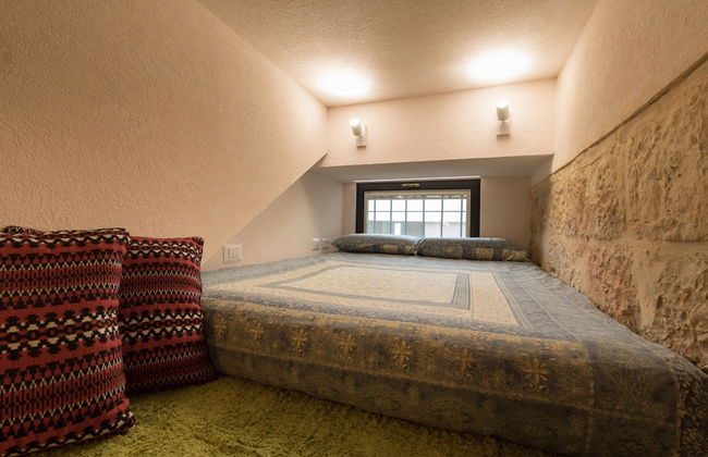 Best Location Jerusalem Stone Apartment - Photo 4