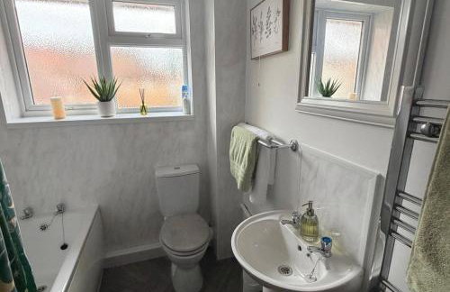 Meriden Apartment - Sleeps 7 - Near Nec Parking - Foto 3