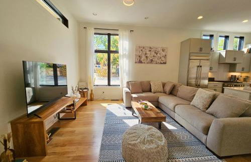 Extra Spacious 4 Bed / 4.5 Bath Music Row Home - Foto 6