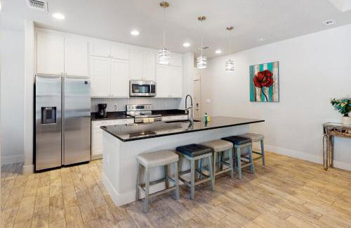 Tanglewood Retreat | Updated house in Spring Branch with a large yard - Foto 6