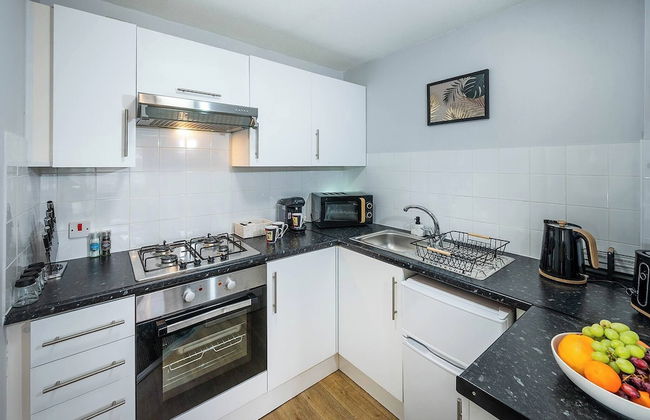 Train Station Serenity - Foto 8