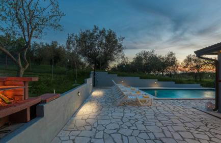 Villa Pendolina with pool and grill in Umag - Foto 11