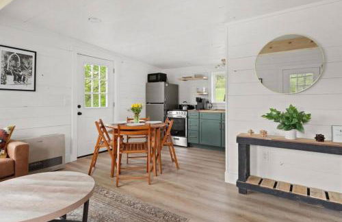 Charming & Freshly Restored Farmhouse 1 mile from center of Stowe - Foto 16