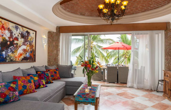 Ocean Front Penthouse Pool Sleeps 8 People - Foto 8