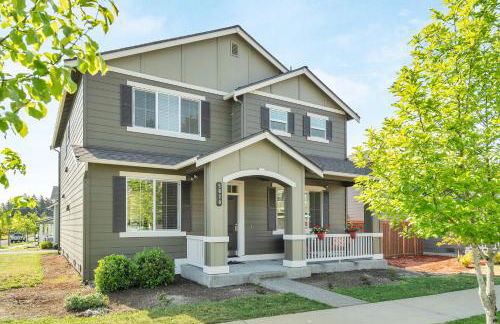 Terra House Tacoma - EV Power Station, Crib, Stroller, High Chair - Foto 1