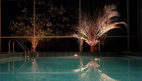 AMAZING South Lake View, 4 Bed 3 Bath, 6 TVs, PS5 VR2, Piano, UNIQUE endless pool - Foto 1