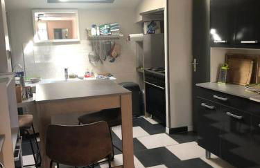 House, lot, secure private parking - Foto 7