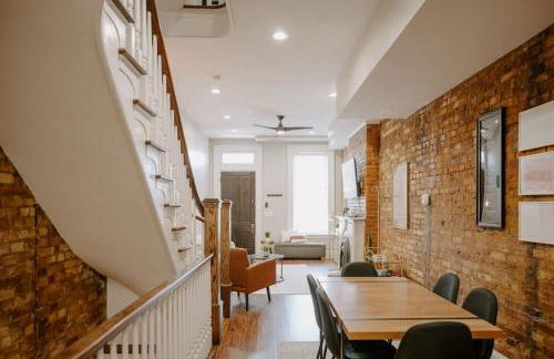 Stunning 4BR Townhome Rooftop City Views - Foto 1