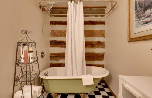 3 Mi to Natl Park Townsend Apt on Little River! - Foto 15