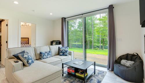 Lakefront Catskills Container Home Private Lake - Foto 3