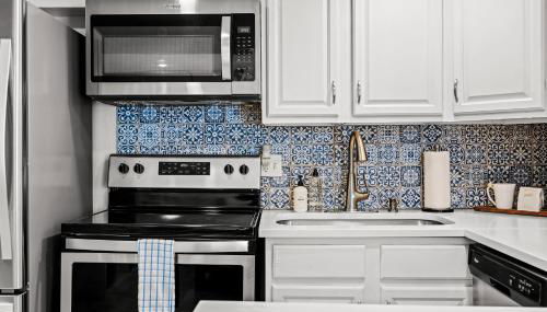 Contemporary Finishes - Studio Apt - Sloans Lake - Foto 5