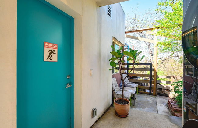 Scenic Retreat With Deck Stunning Views in LA - Foto 9