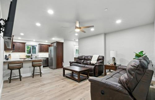 The White House Coveted Triplex Near Lake - Foto 28